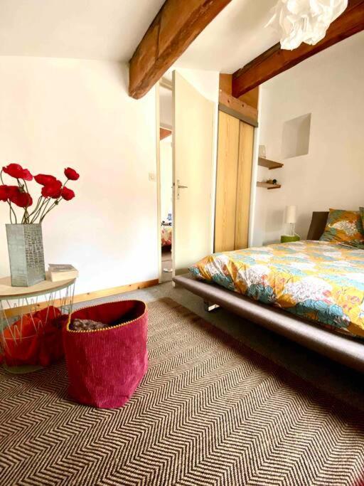 Duplex Arago Au Coeur De Sete, Comme Une Petite Maison Exterior foto